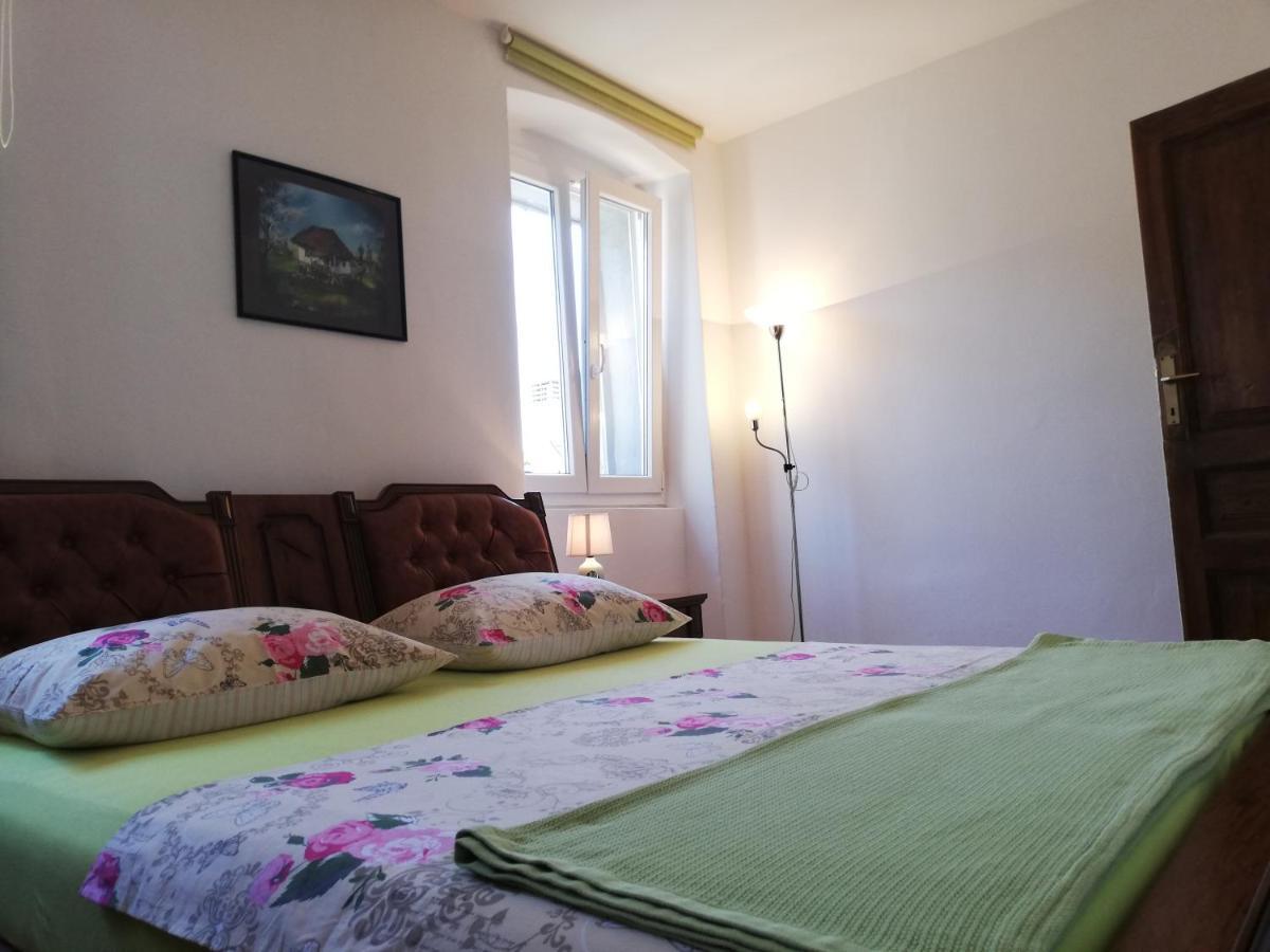 Apartment R&M Pula Eksteriør billede