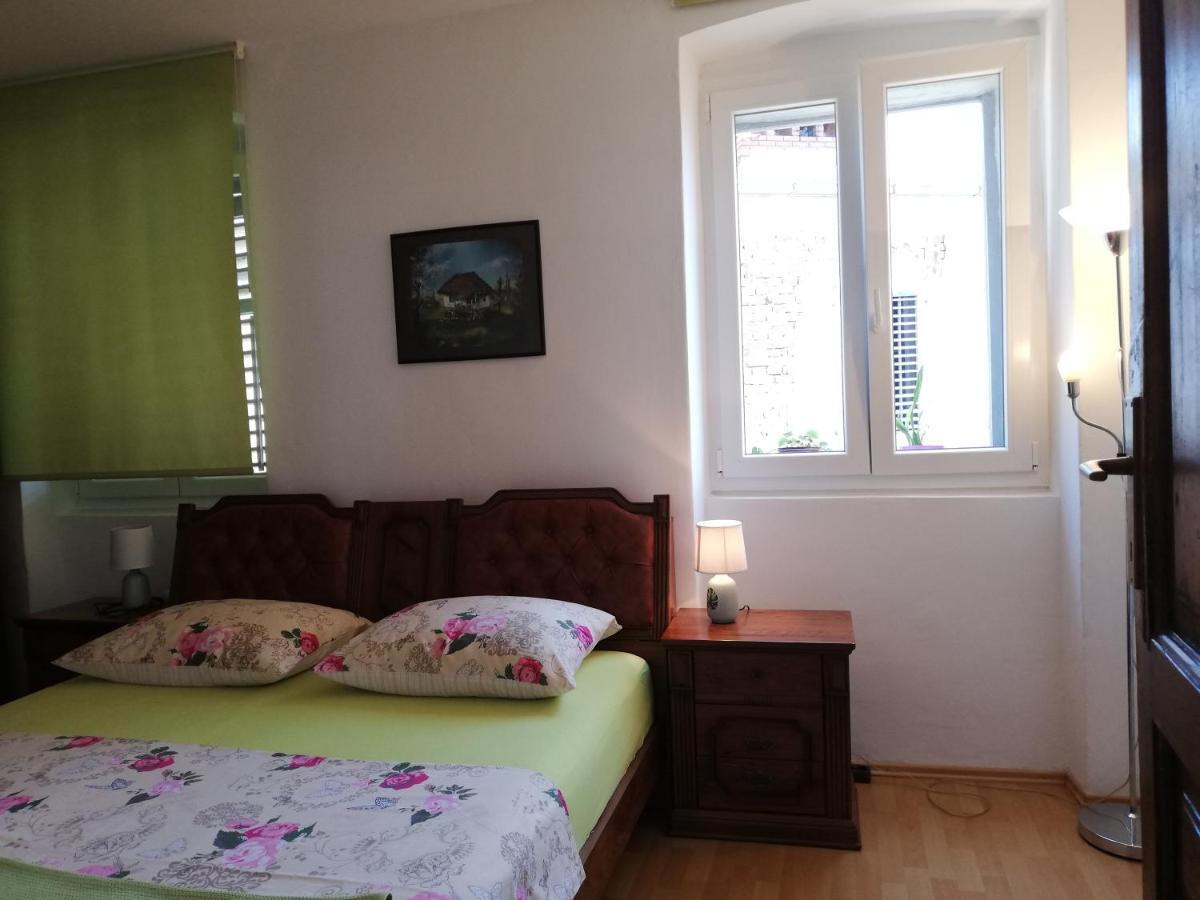 Apartment R&M Pula Eksteriør billede